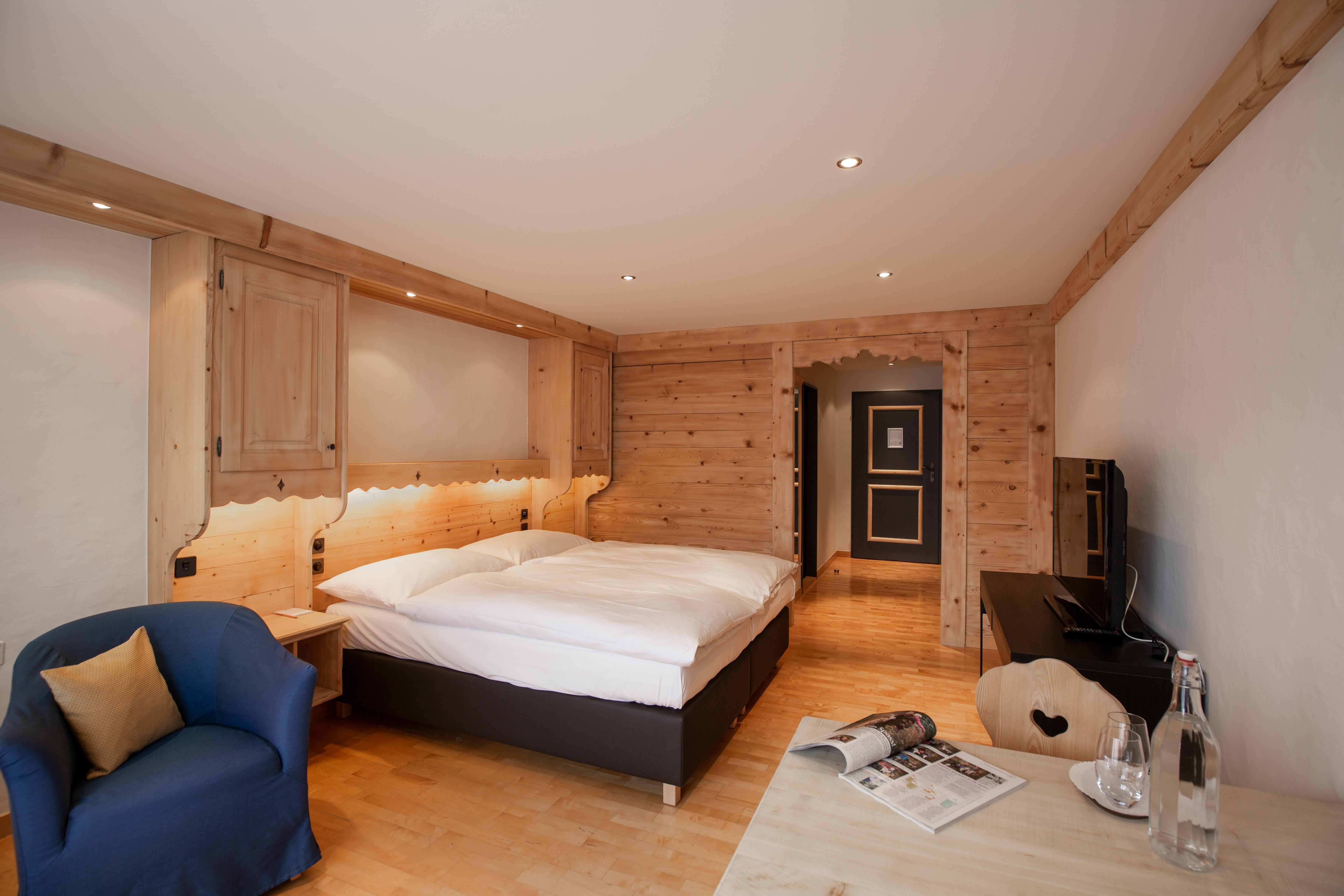 Bernerhof Swiss Quality Hotel Gstaad Ngoại thất bức ảnh