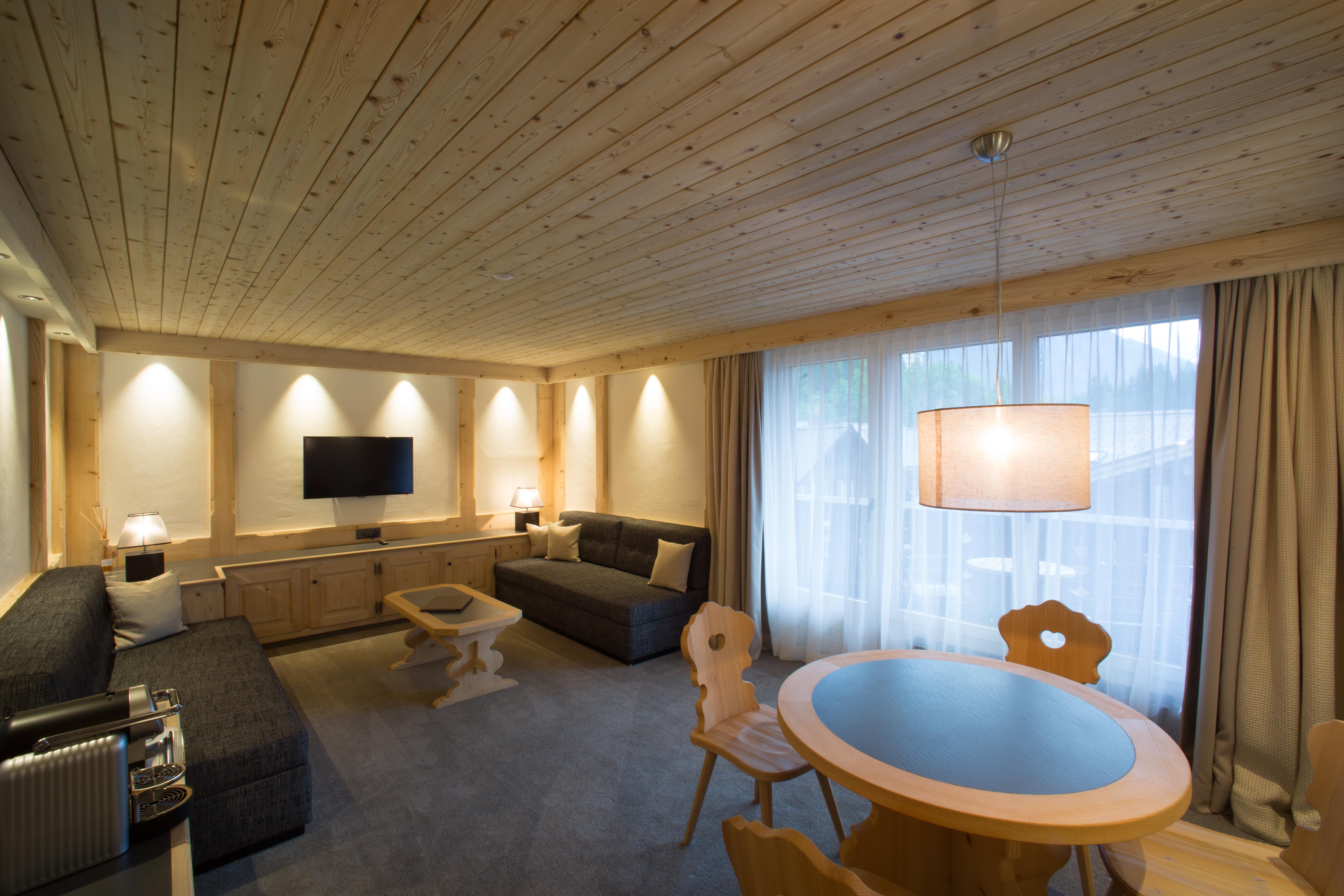 Bernerhof Swiss Quality Hotel Gstaad Ngoại thất bức ảnh