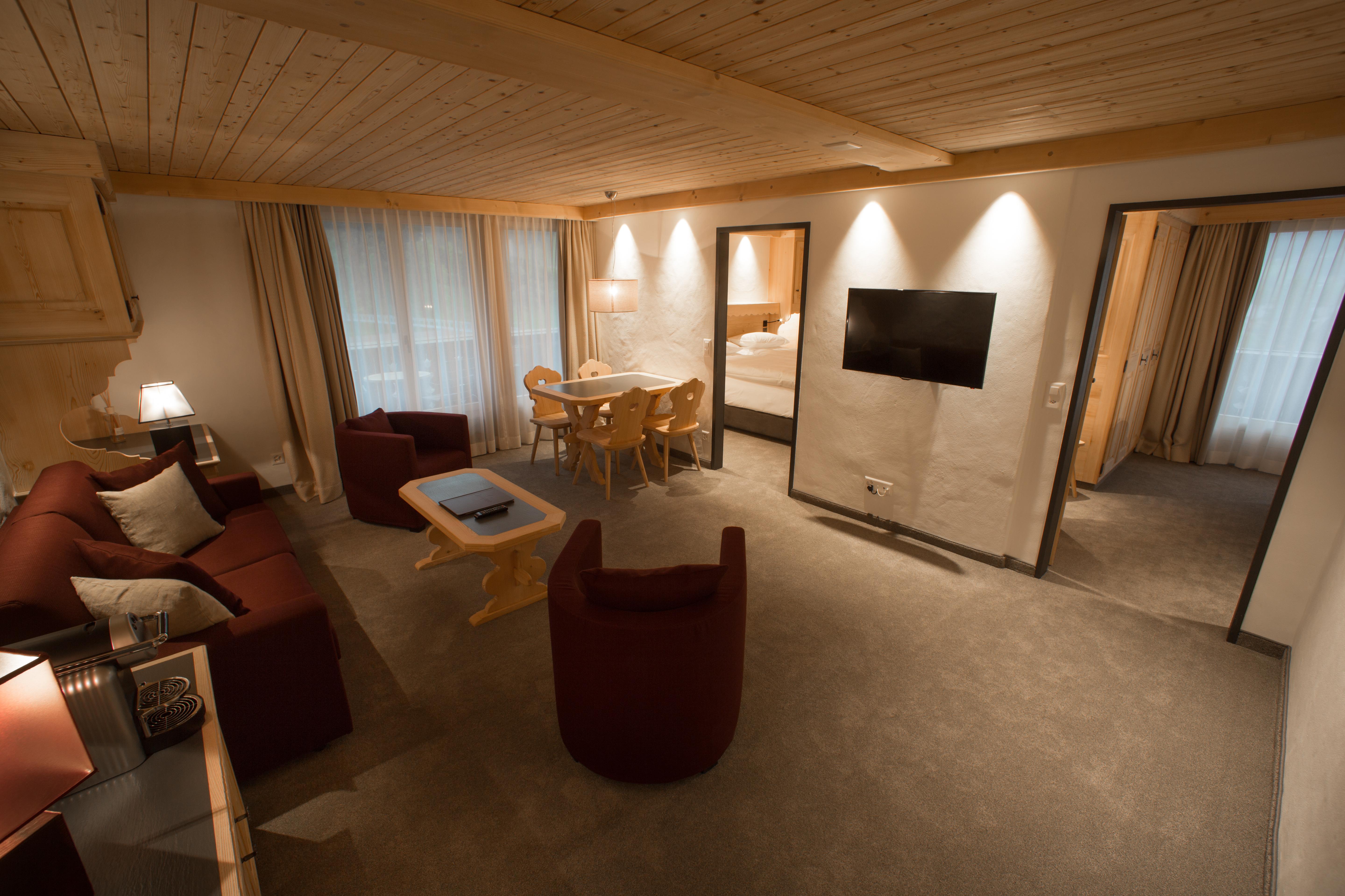 Bernerhof Swiss Quality Hotel Gstaad Ngoại thất bức ảnh