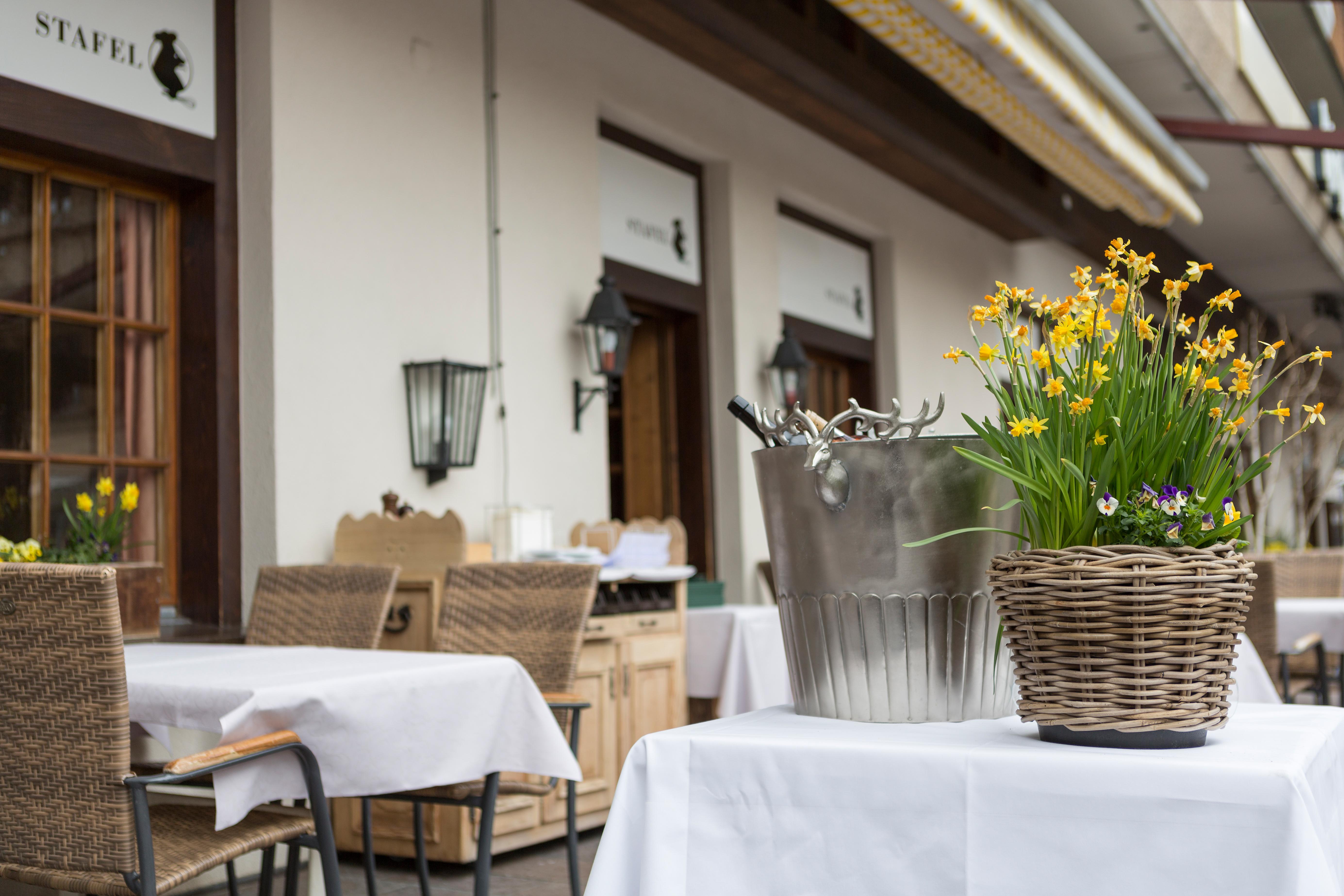 Bernerhof Swiss Quality Hotel Gstaad Ngoại thất bức ảnh