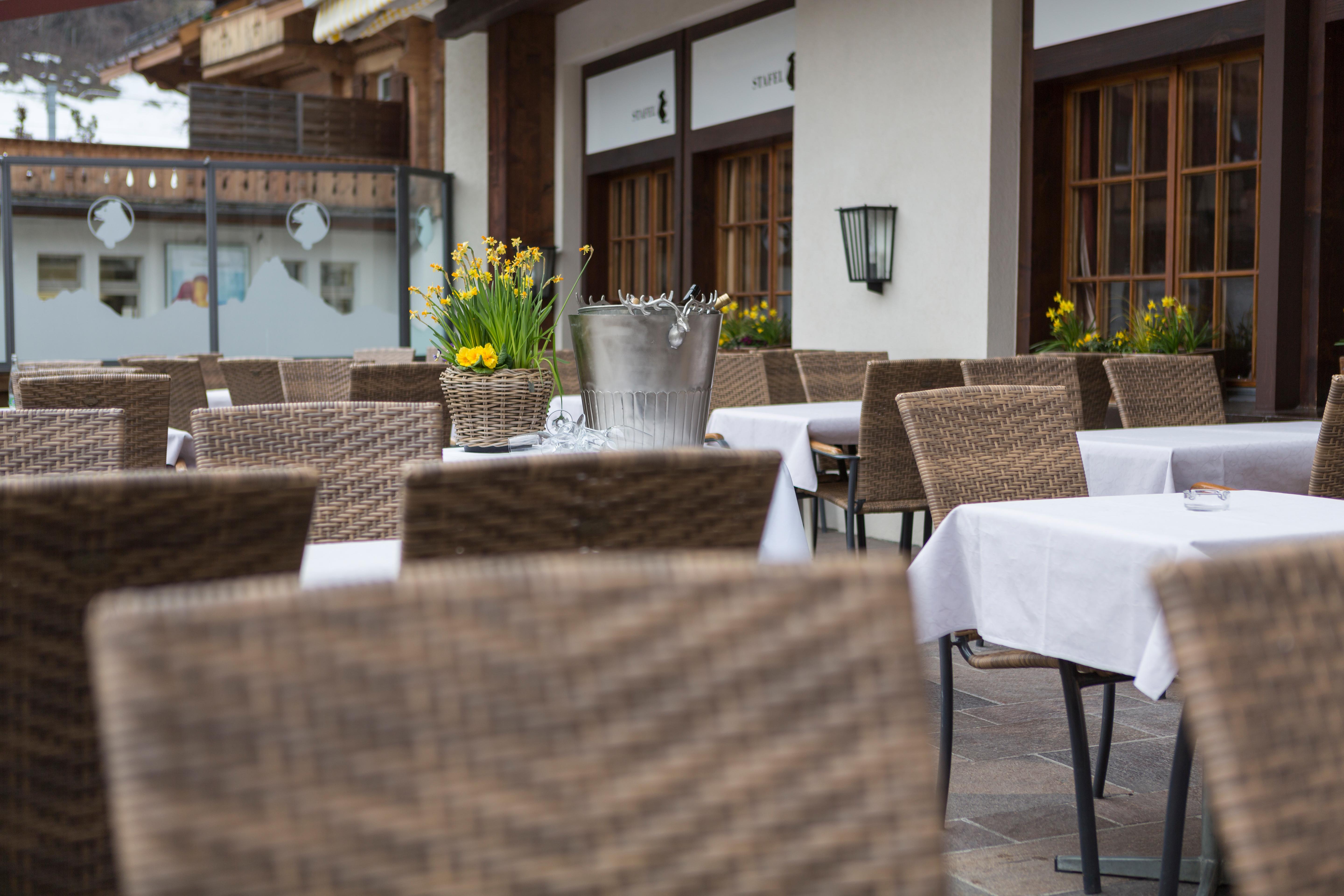 Bernerhof Swiss Quality Hotel Gstaad Ngoại thất bức ảnh
